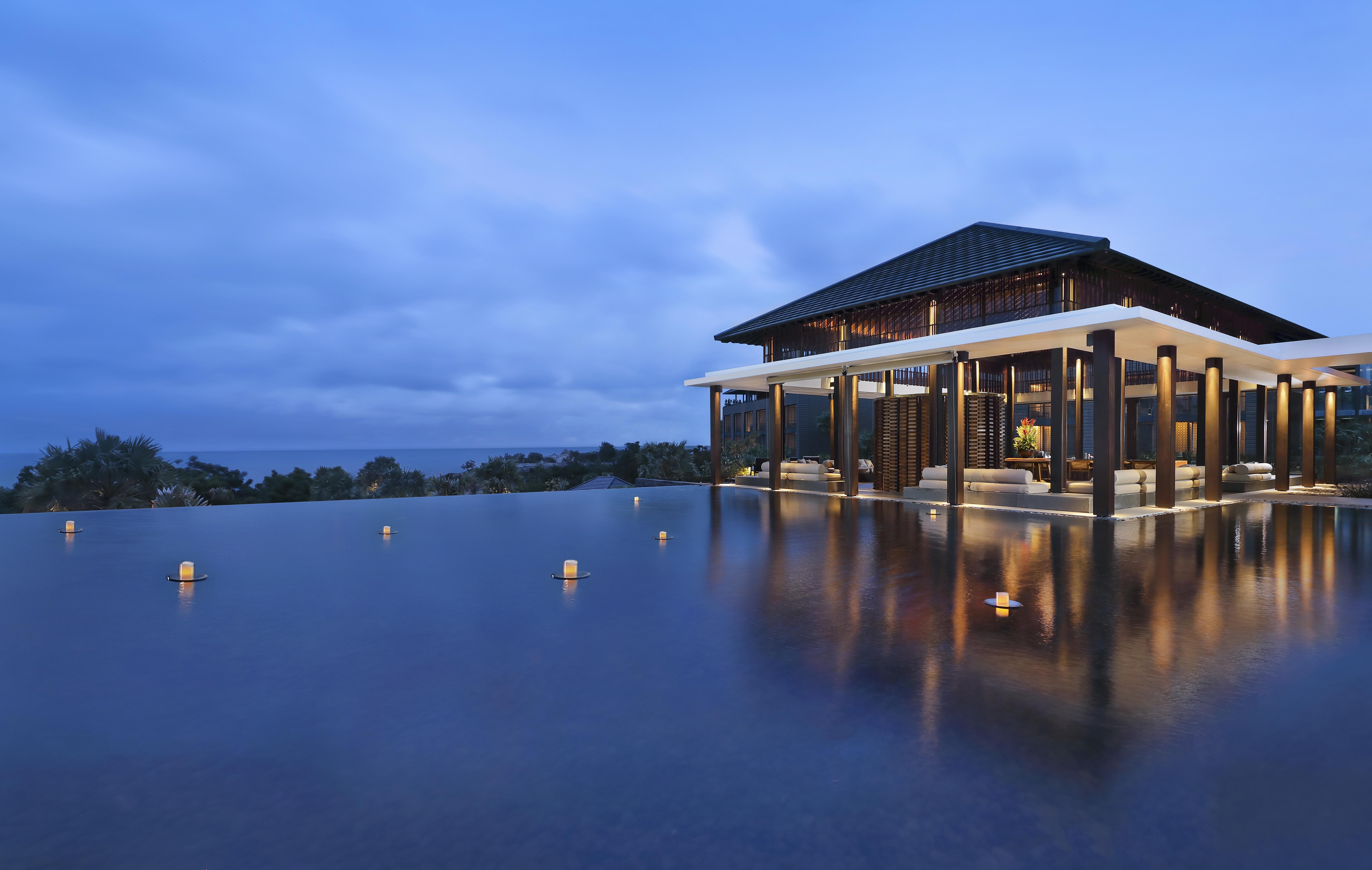 Hotel Radisson Blu Bali Uluwatu Esterno foto The hotel's lobby