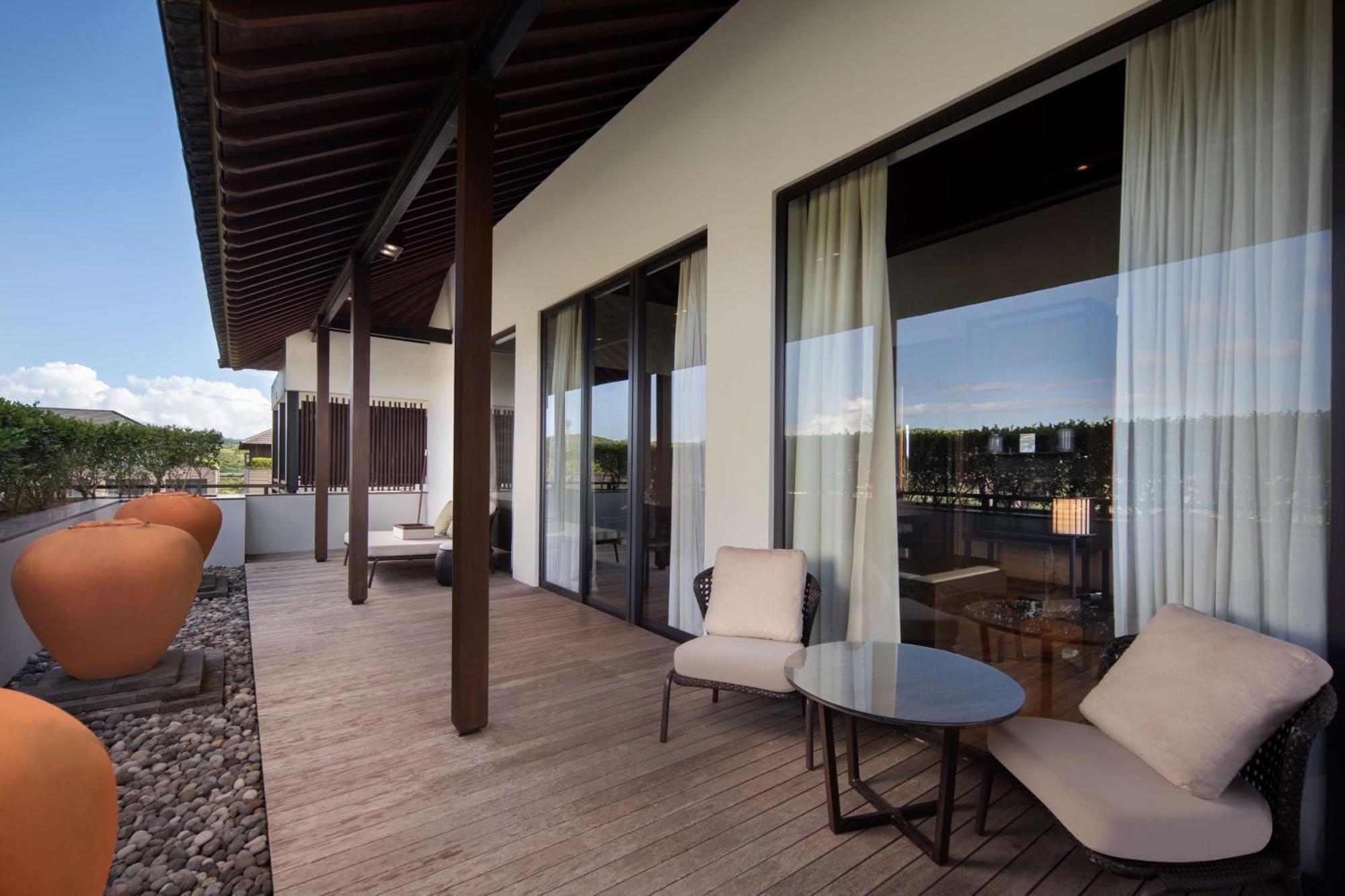 Hotel Radisson Blu Bali Uluwatu Esterno foto The Terrace