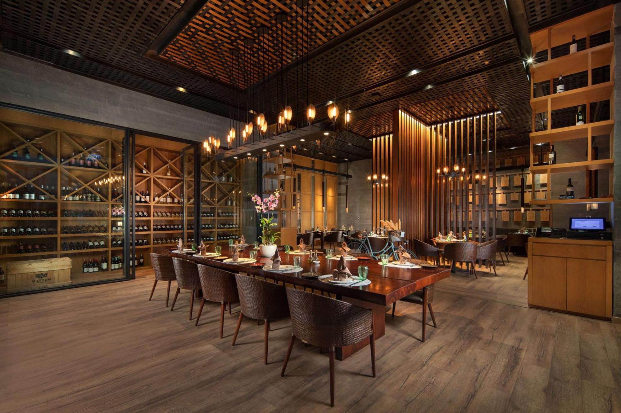 Hotel Radisson Blu Bali Uluwatu Esterno foto The Wine Bar