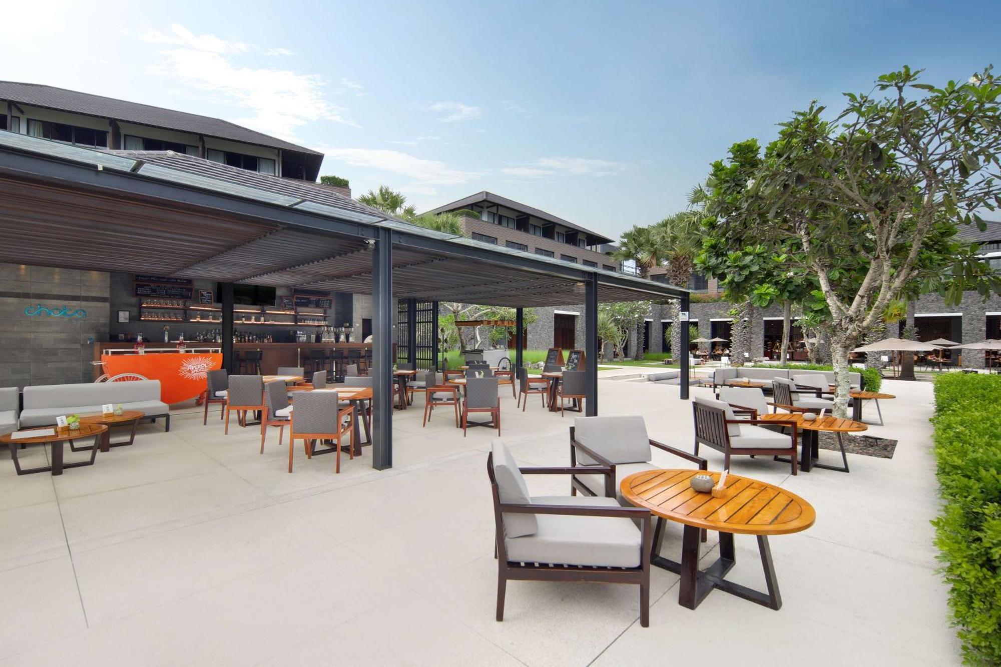 Hotel Radisson Blu Bali Uluwatu Esterno foto The Beach Club