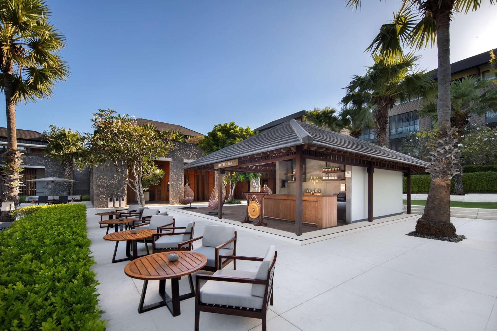 Hotel Radisson Blu Bali Uluwatu Esterno foto The Beach Club