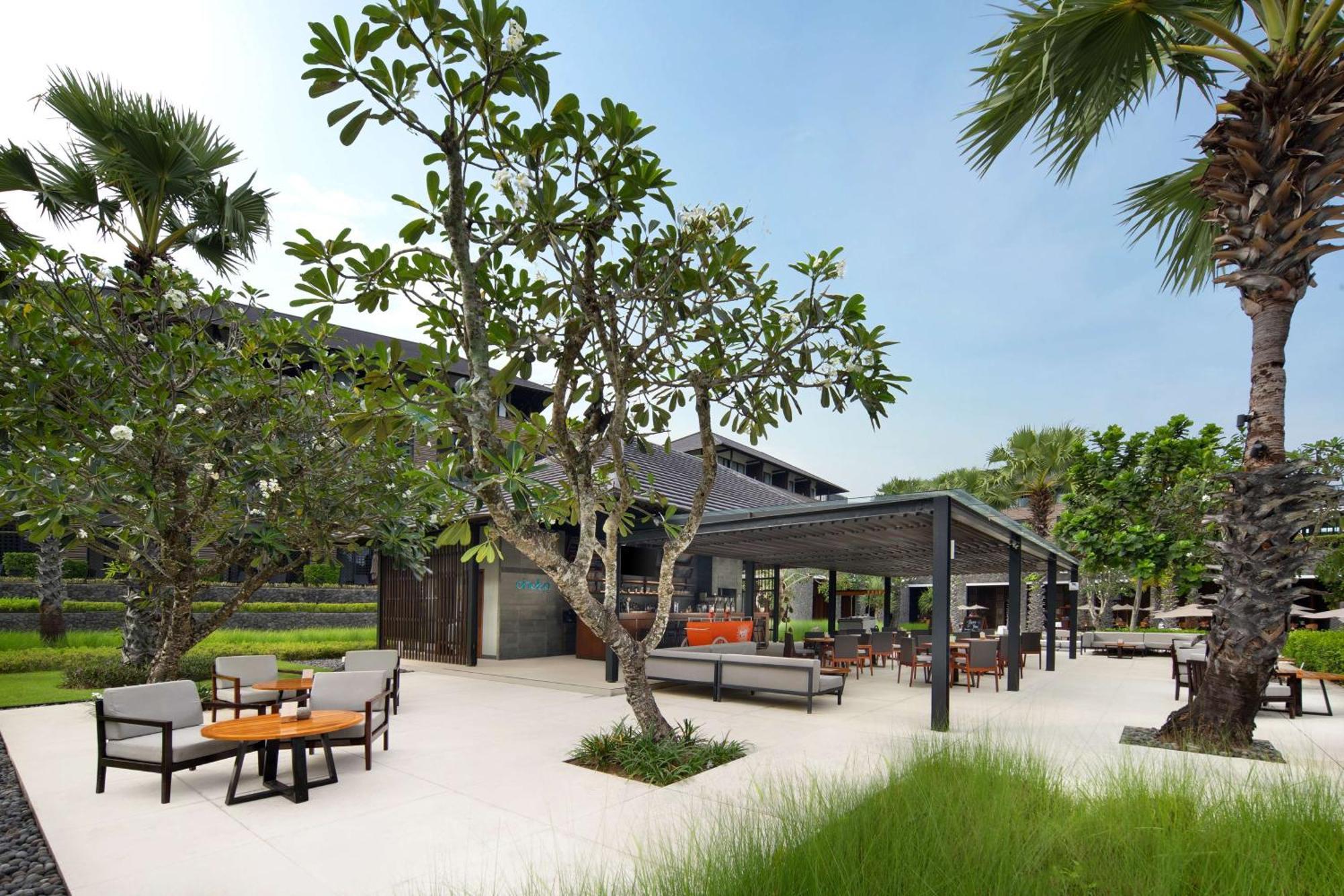 Hotel Radisson Blu Bali Uluwatu Esterno foto The Beach Club