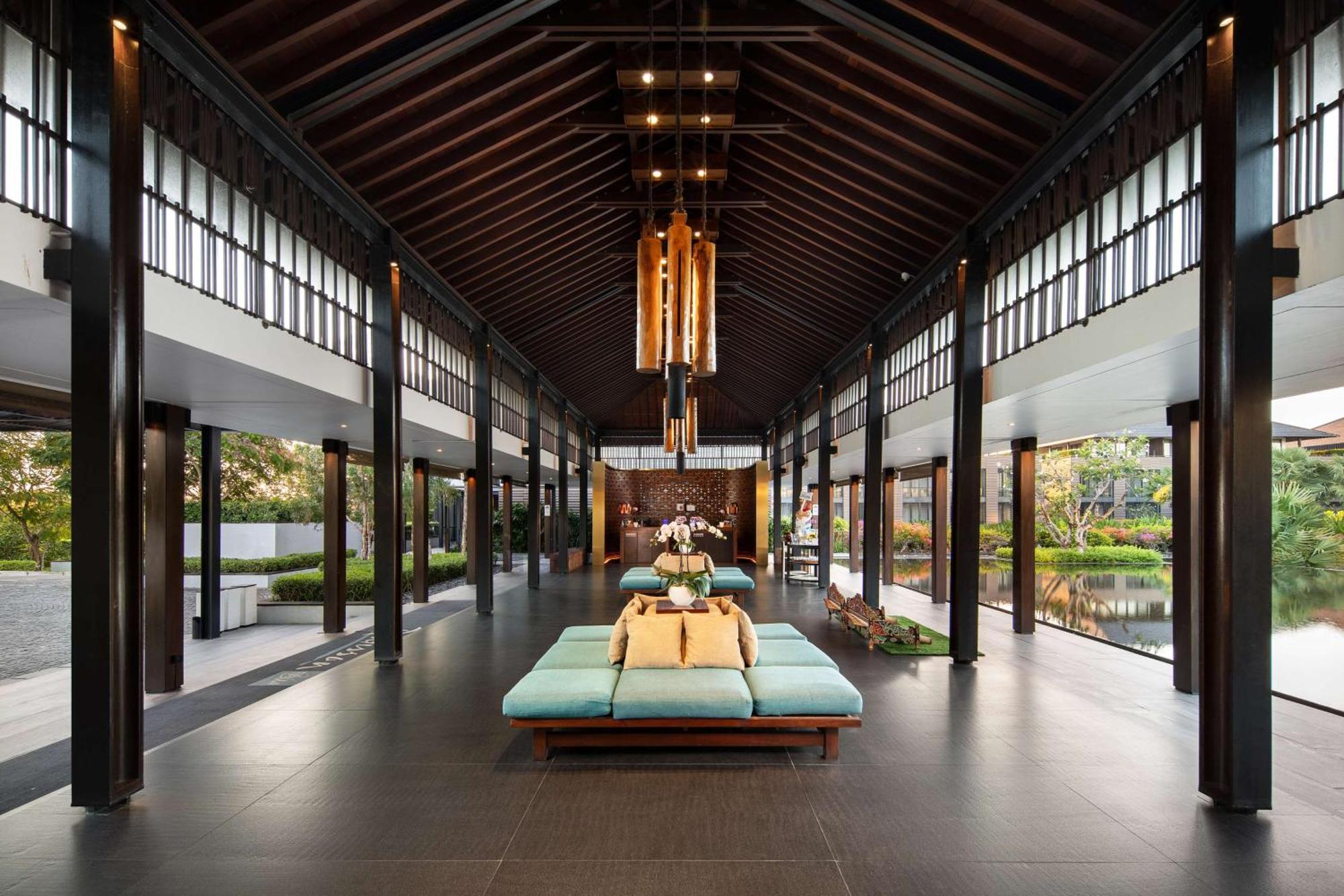 Hotel Radisson Blu Bali Uluwatu Esterno foto The lobby of the hotel