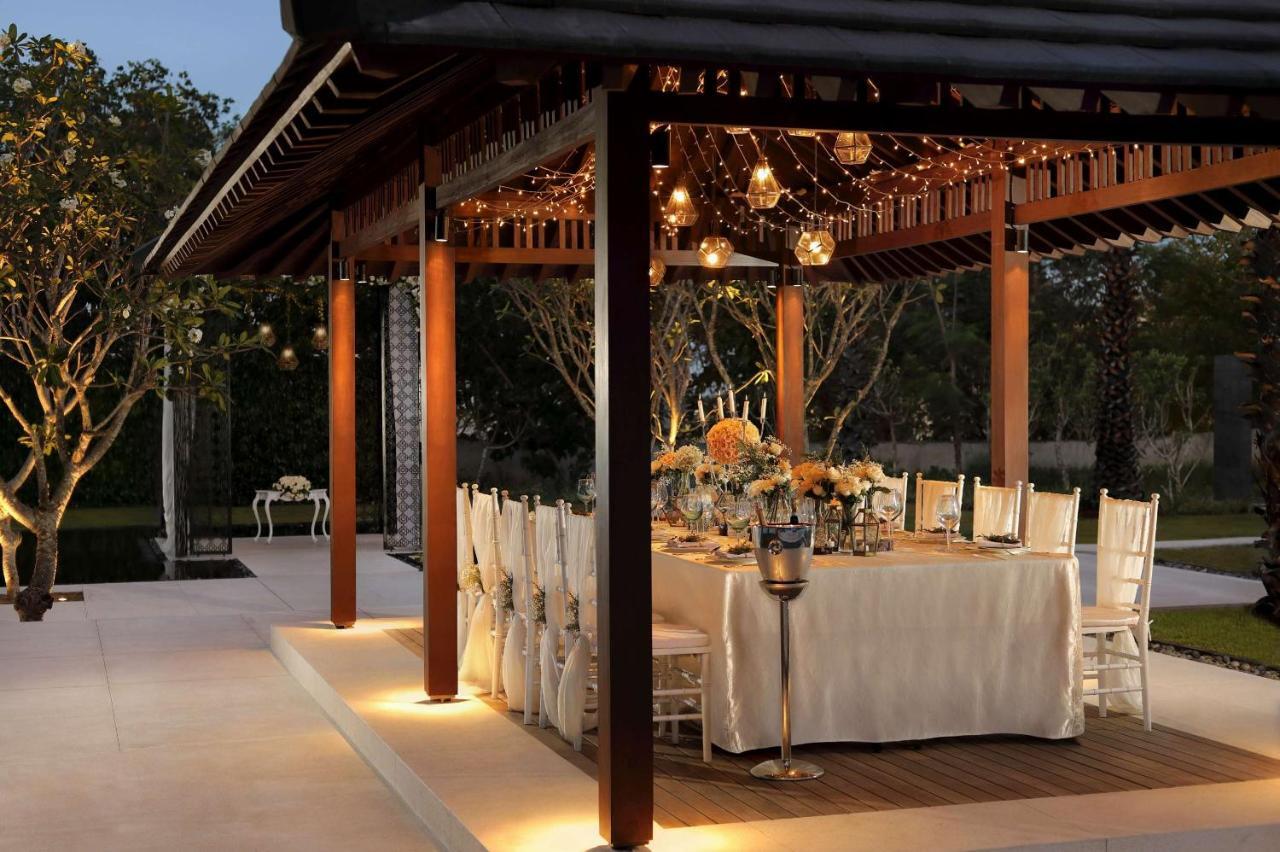 Hotel Radisson Blu Bali Uluwatu Esterno foto The Pavilion at The Park
